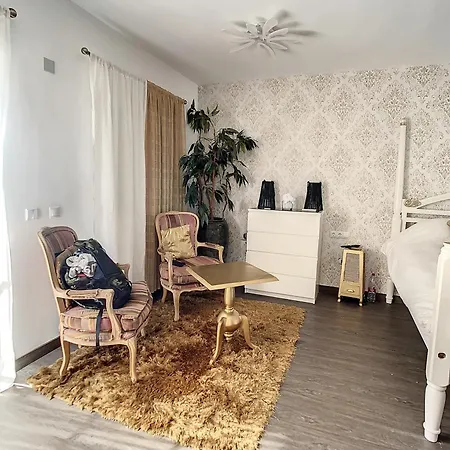 La Hidalga By Beehive Vacances